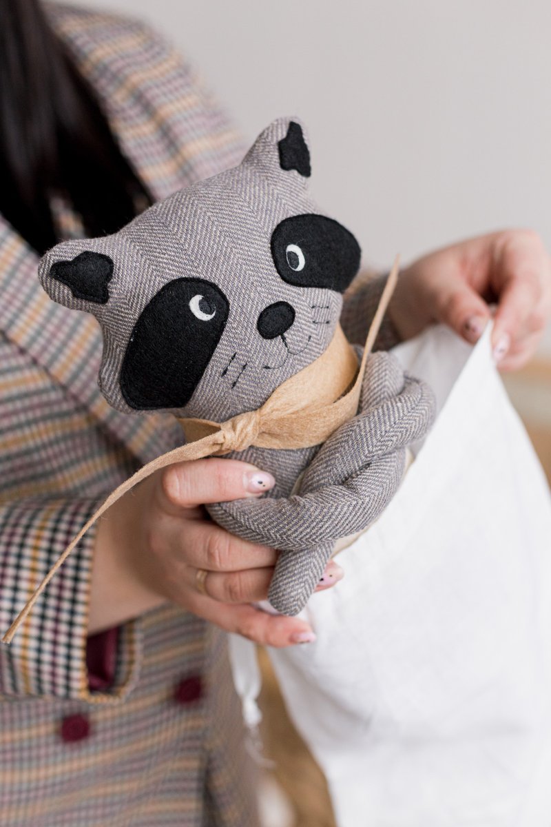 Stuffed Raccoon Plush for Kids, Raccoon Nursery Décor - 寶寶/兒童玩具/玩偶 - 環保材質 灰色