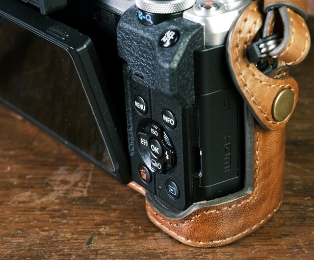 OLYMPUS EM10 MARK IV シリーズ - ショップ KAZA カメラ・チェキ - Pinkoi