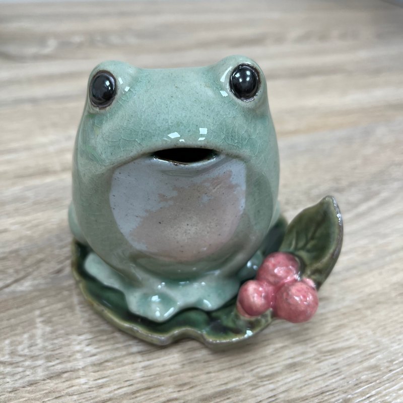 Japan【Shoeido】Frog【frog】incense burner - Fragrances - Porcelain 