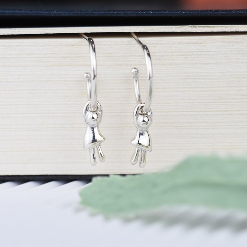 Tiny people landing, s925 sterling silver earrings, two in one earrings - Earrings & Clip-ons - Sterling Silver Silver