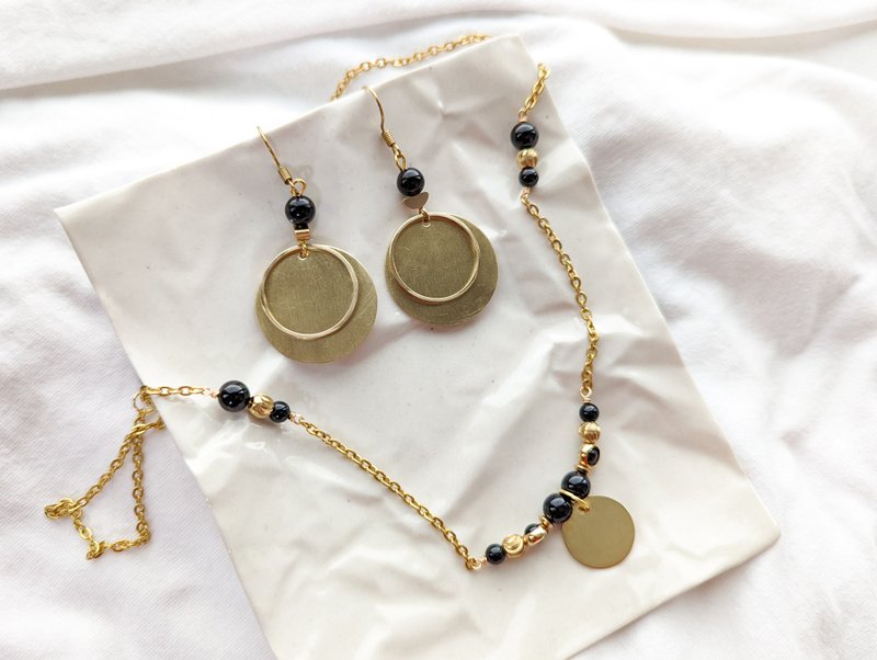 ||Wood Weave Gold||Black Onyx Bronze Necklace - สร้อยคอ - เครื่องประดับพลอย สีดำ