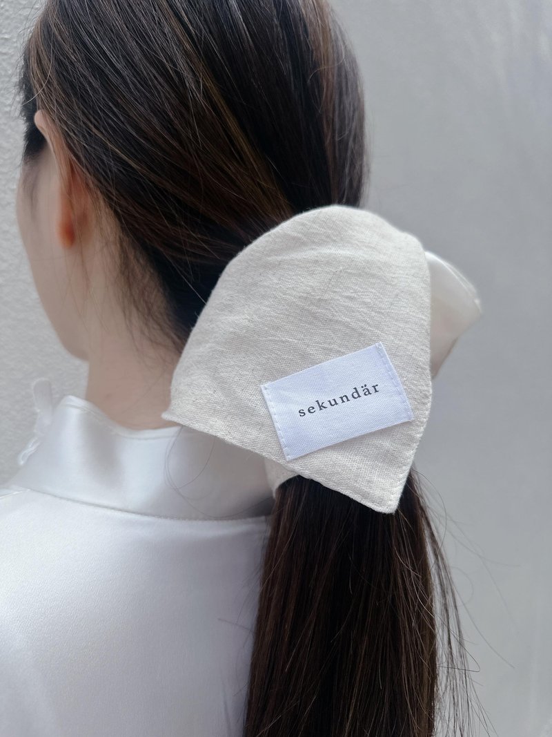 Linen and Silk Hair Scrunchies - เครื่องประดับผม - ผ้าไหม ขาว