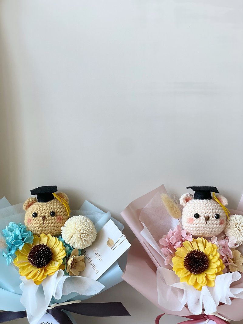 Braided bear graduation bouquet/birthday bouquet/preserved flower dry flower bouquet/sunflower bouquet - ช่อดอกไม้แห้ง - พืช/ดอกไม้ 