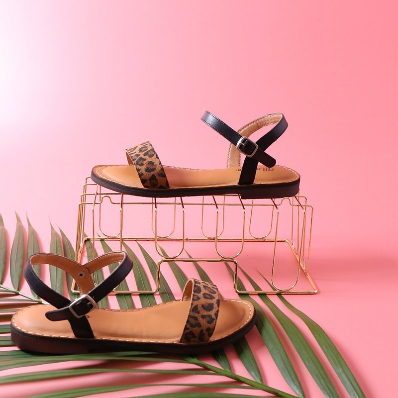 可客製真皮一字踝帶防水軟底涼鞋 黑豹 - 涼鞋 - 真皮 