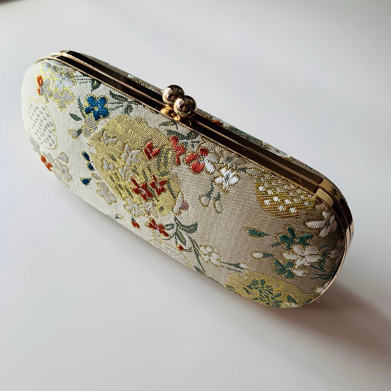 Beige Traditional Floral Glasses Case/ Pencil Case/ Jewellery Case - กล่องดินสอ/ถุงดินสอ - ผ้าฝ้าย/ผ้าลินิน สีกากี