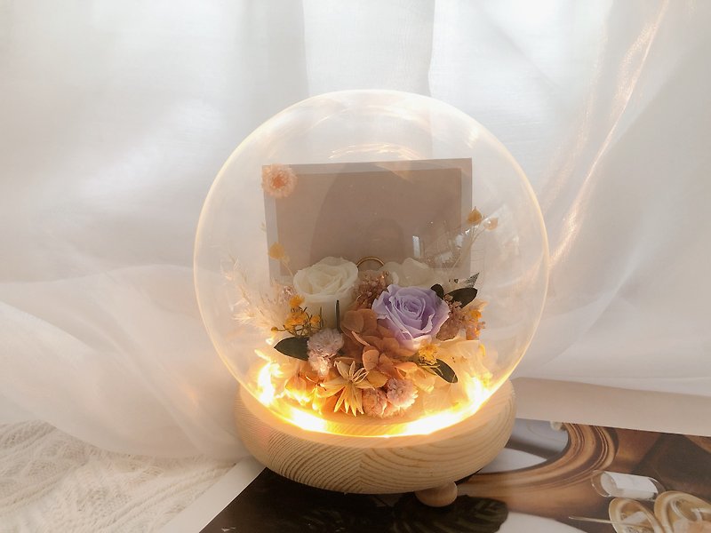 Photo Glass Ball Preserved Flower Glass Cover Preserved Rose Flower Memorial Day Gift Night Light Customized Color - ช่อดอกไม้แห้ง - พืช/ดอกไม้ หลากหลายสี