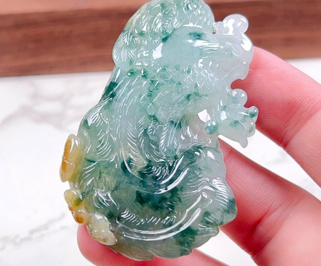ビルマ翡翠彫刻「法輪」手編み吉祥結魔よけお守り(整理番号 ビルマ翡翠彫刻「法輪」手編み吉祥結魔よけお守り(整理番号