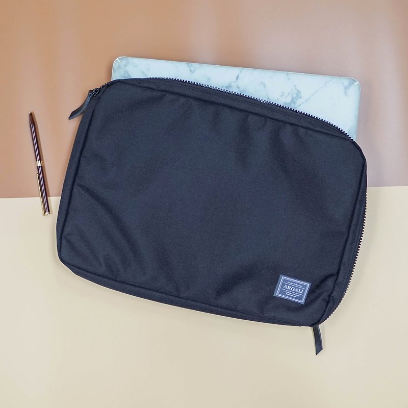 Argali Dhole Laptop Case BLACK - กระเป๋าแล็ปท็อป - วัสดุอื่นๆ สีดำ