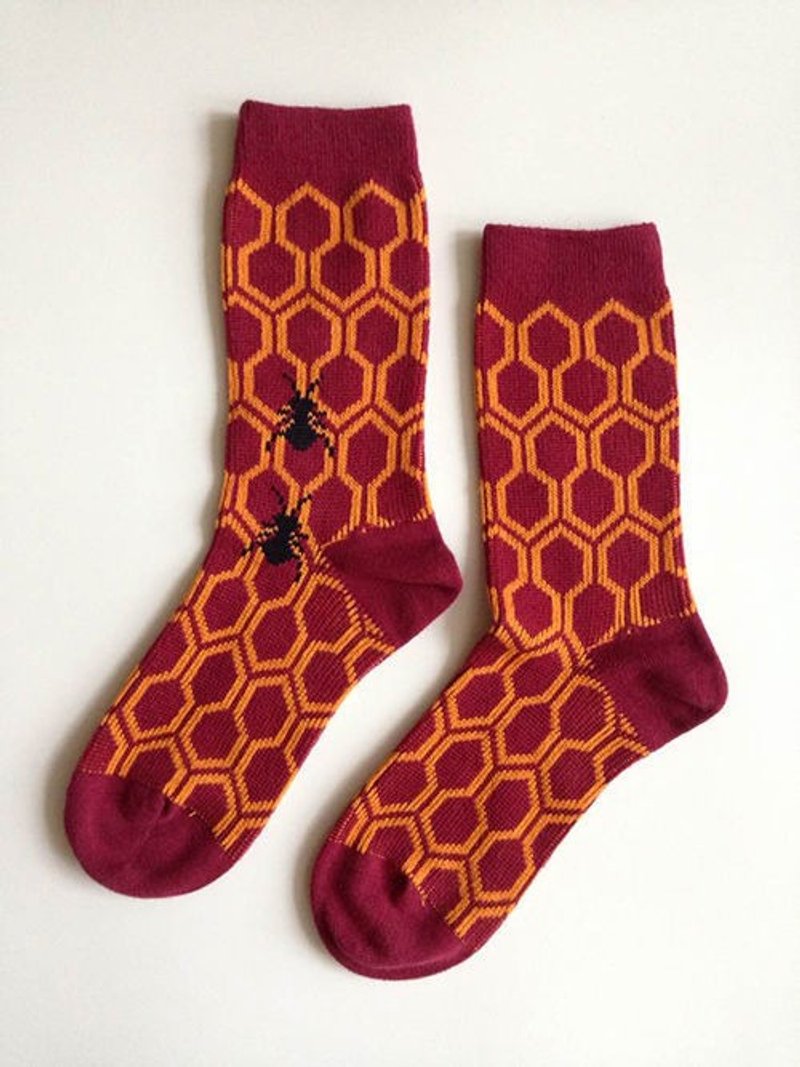 GillianSun Socks Collection (D01BW-Work hard Play) - 襪子 - 棉．麻 紅色