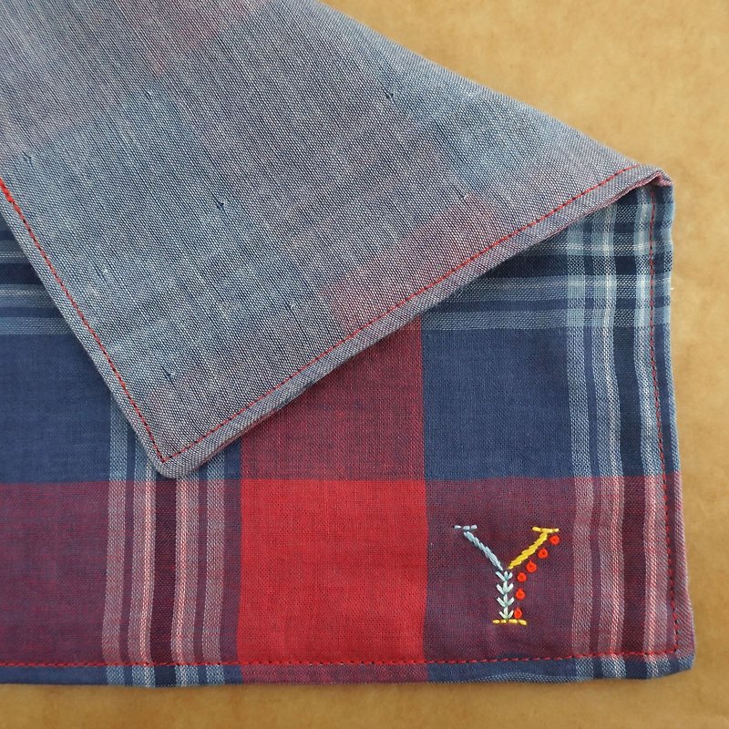 Hand embroidered quadruple gauze handkerchief  initial Y - อื่นๆ - งานปัก สีแดง
