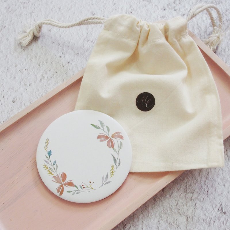 Mstandforc Pastel flower Pocket Mirror with bag | Florals with gold foil service - อุปกรณ์แต่งหน้า/กระจก/หวี - โลหะ หลากหลายสี
