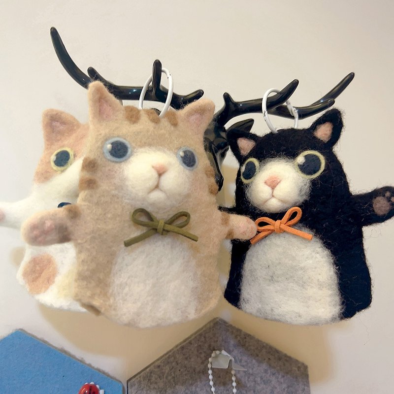 Rabbit bag cat gathering wool felt retractable key cover key ring key bag - Keychains - Wool 