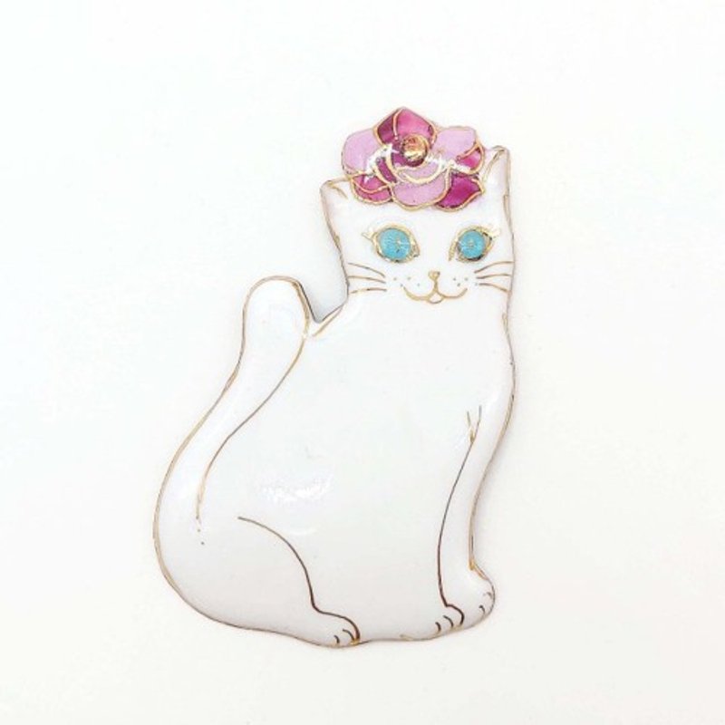 Cloisonne brooch of a white cat wearing a rose-pink tiara - Brooches - Other Metals White