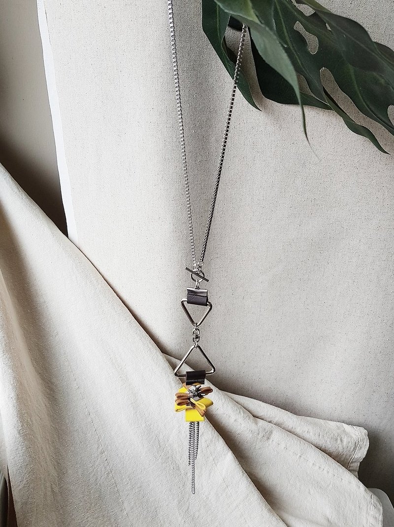 AMI Necklace :MUSTARD - 項鍊 - 不鏽鋼 黃色