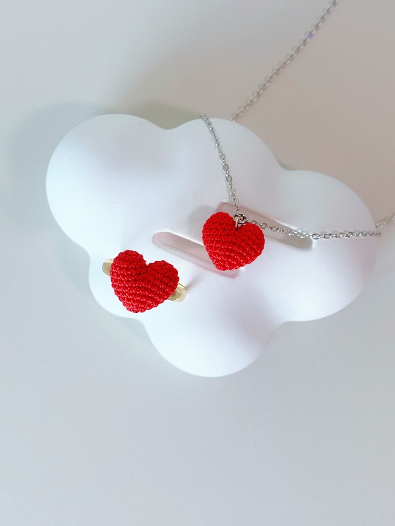 Handmade Micro Crochet Heart Necklace - สร้อยคอ - งานปัก หลากหลายสี