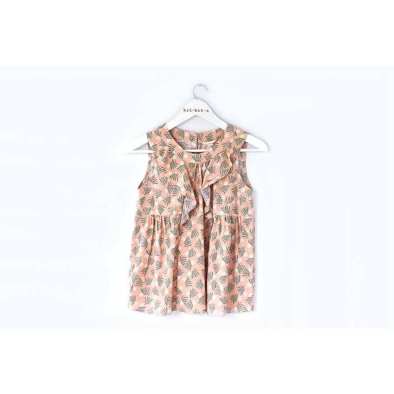 Sleeveless top with ruffle detail, rose-orange color, floral print. - 女上衣/長袖上衣 - 棉．麻 