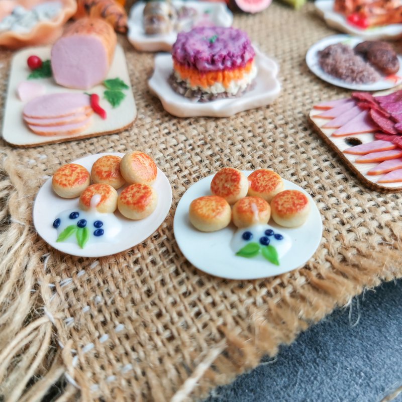 Miniature dessert 1/6 mini round cheesecakes - realistic dollhouse food - อื่นๆ - ดินเหนียว หลากหลายสี