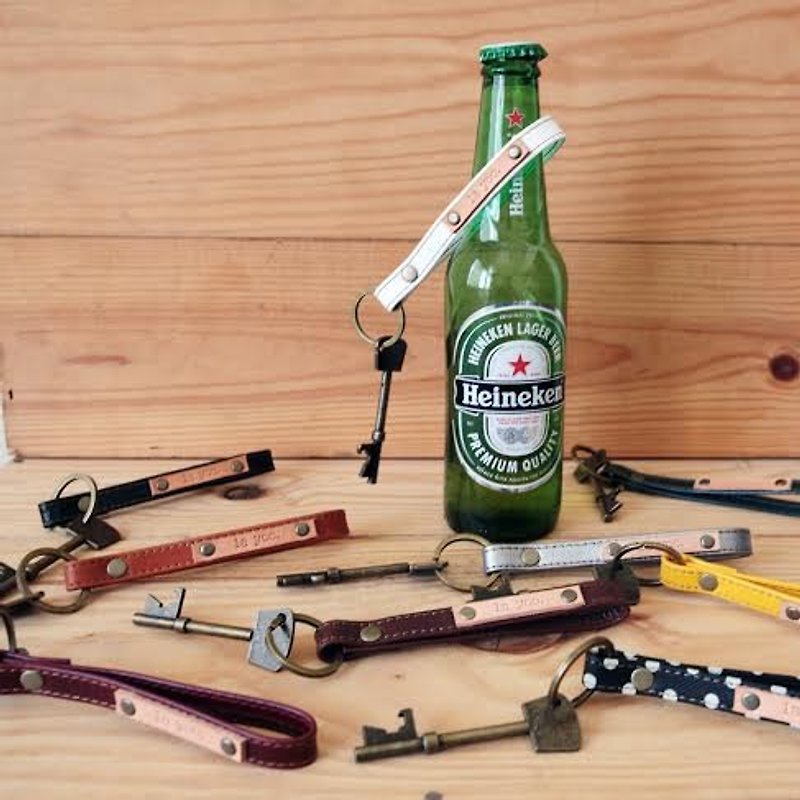 真皮鑰匙圈開罐器 leather key chain and beer opener - 鑰匙圈/鎖匙扣 - 真皮 