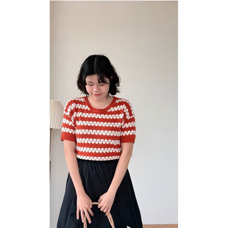 witharch前後穿綁帶開襟衫-杏 - 女毛衣/針織衫 - 其他人造纖維 紅色