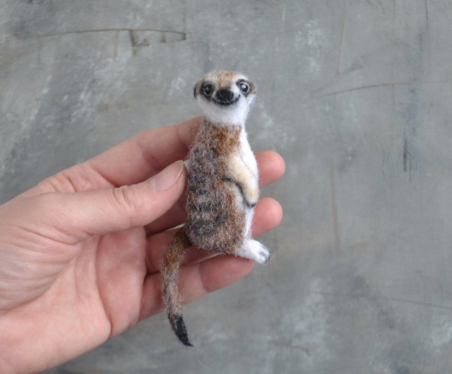 Magnetic Needle Holder - Meerkat