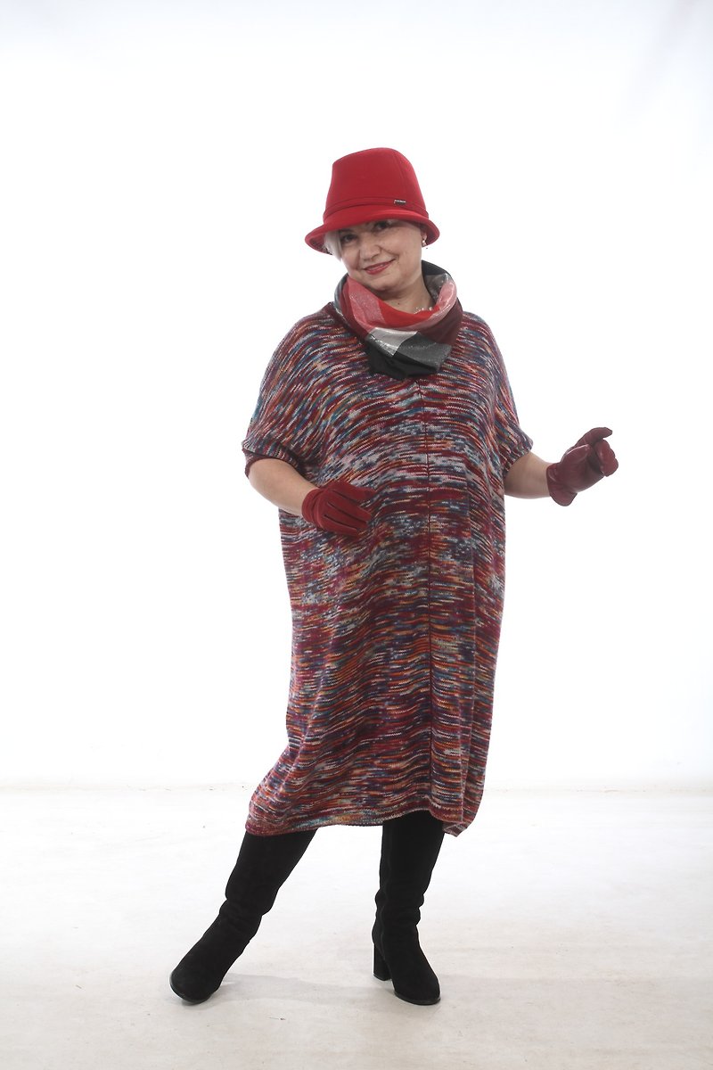 芸術的な女性用手編みドレス、メランジ バーガンディ、オーバーサイズ メリノ - ワンピース - ウール 多色
