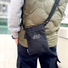 MANILA GRACE クロスボディバッグ★関税込み 香港コーデ】小さめクロスボディバッグ(多機能ストラップ付き
