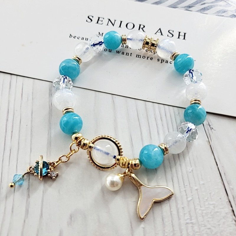 Aphrodite.C Stone+ Blue White Moonstone + White Crystal + K Gold Bracelet Christmas Gift - สร้อยข้อมือ - คริสตัล 