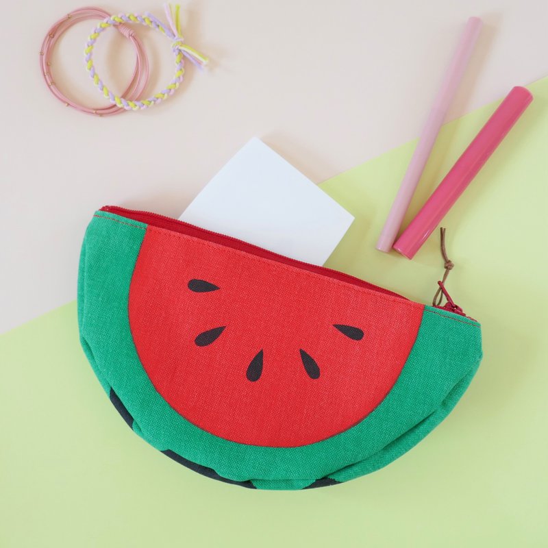 Watermelon pouch - กระเป๋าเครื่องสำอาง - ผ้าฝ้าย/ผ้าลินิน สีแดง