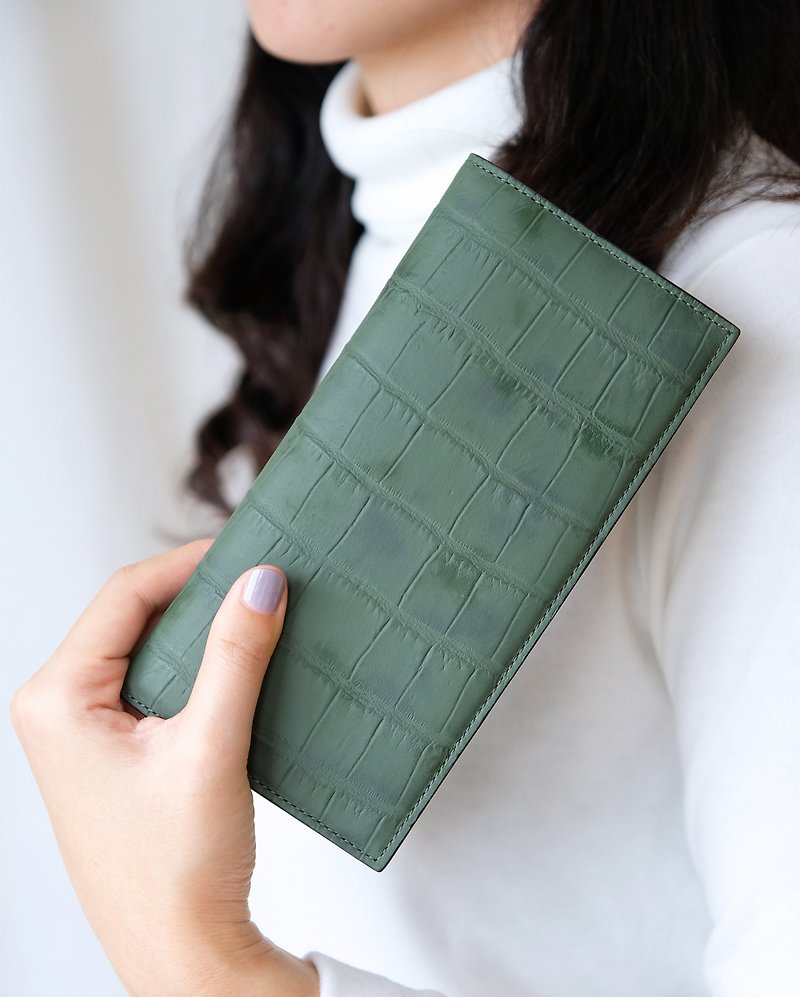 Adel Leather wallet with Unisex designed (Forest Green - Croco embossed) - 財布 - 革 グリーン