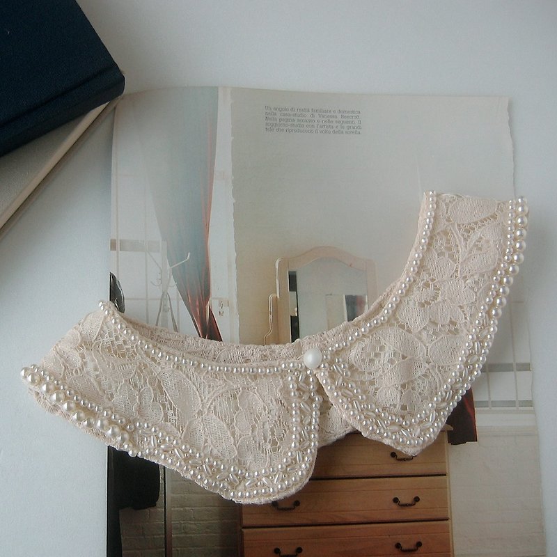  Pearl lace collar ,Handmade Vintage-style collar, Beige Lace Collar - Necklaces - Thread Brown
