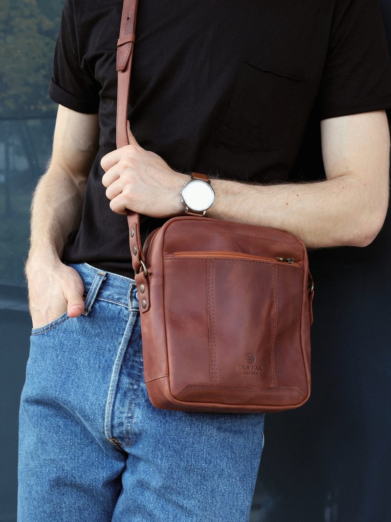 Mens leather bag Vilnius - Messenger Bags & Sling Bags - Genuine Leather Brown