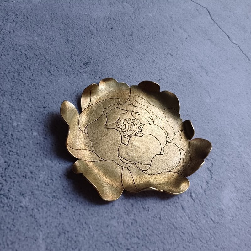 Handmade flower coaster - Coasters - Copper & Brass Gold