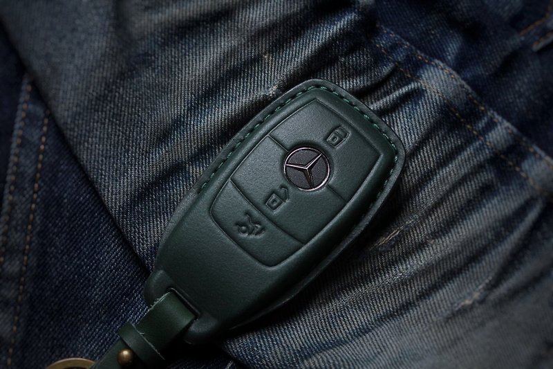 (Spot version) Mercedes Benz A250 C300 E300 S400 CLA CLS car key leather case - ที่ห้อยกุญแจ - หนังแท้ สีดำ
