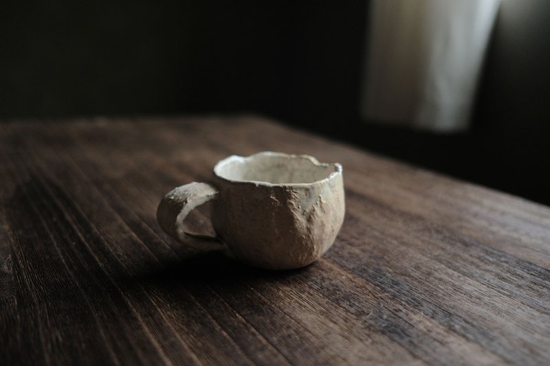 Akṣobhya·Aqi·Hand cup 2 - Mugs - Pottery White