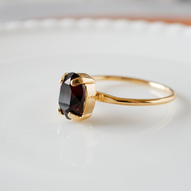 Swarovski Crystal/Delicate Oval Simple Ring - General Rings - Crystal Brown