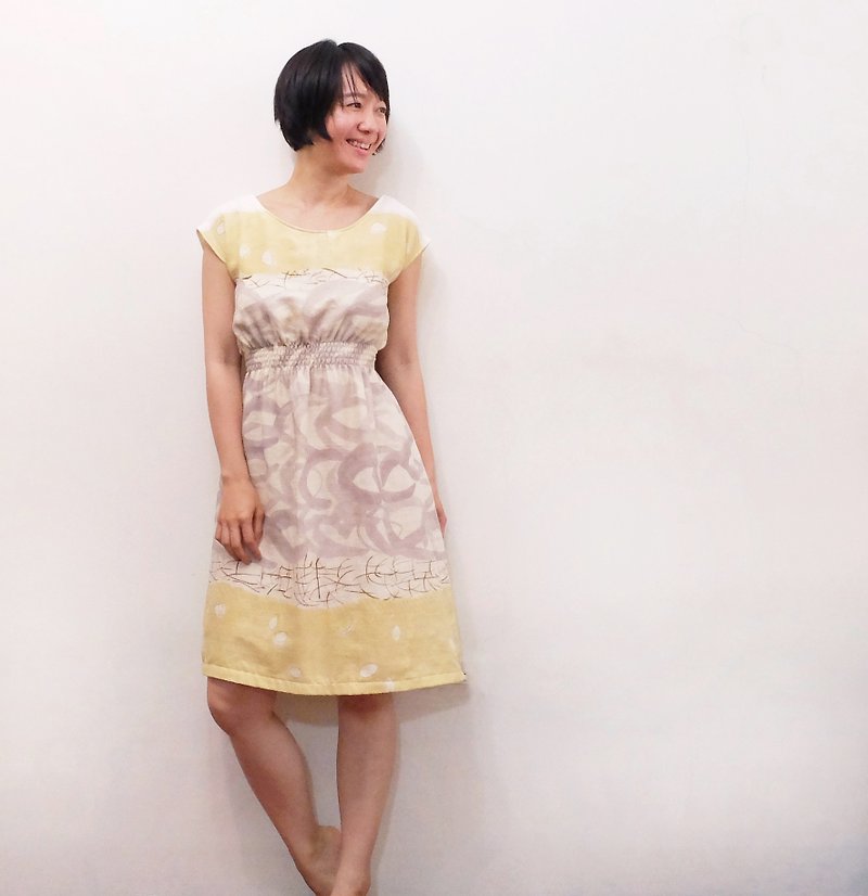精靈在亂畫　法式袖圓裙洋裝　伊藤尚美　日本二重紗　鵝黃+灰 - 洋裝/連身裙 - 棉．麻 多色