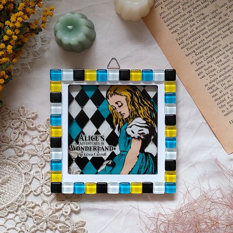 Wall hanging like stained glass Alice - ตกแต่งผนัง - แก้ว สีน้ำเงิน