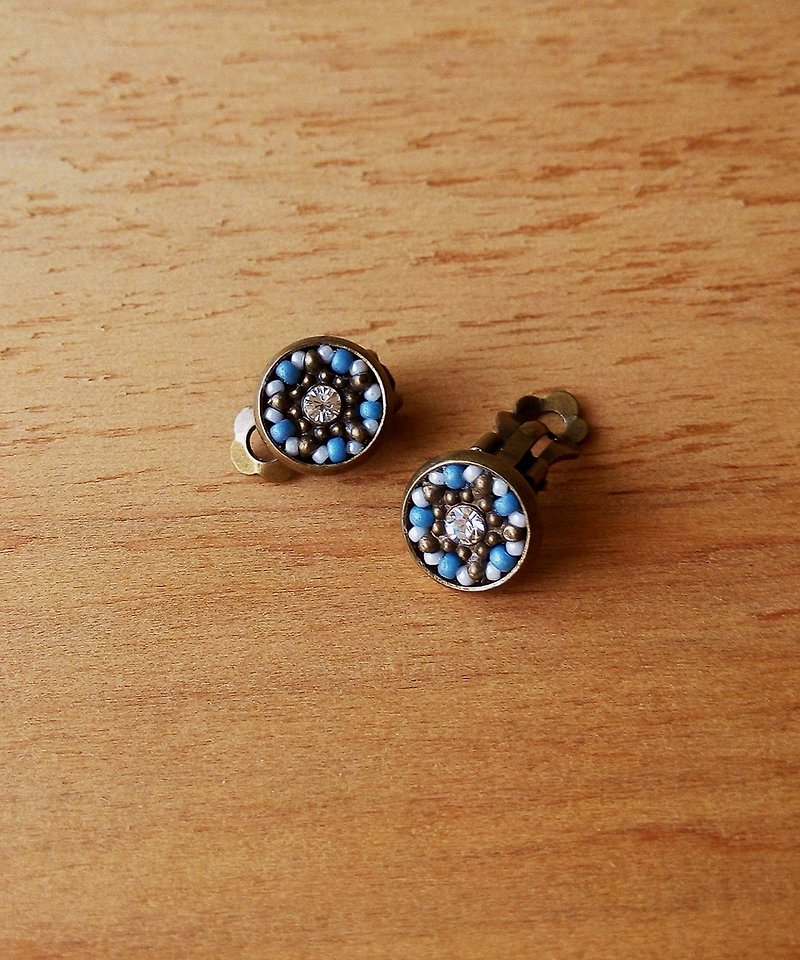 Deco tiles Earrings stars in daytime blue mosaic beads - ต่างหู - โลหะ สีน้ำเงิน