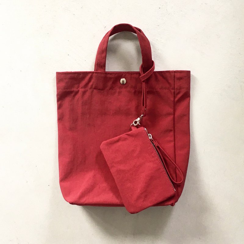 Nylon tote bag with pouch S-size [wine red] - กระเป๋าถือ - ไนลอน สีแดง