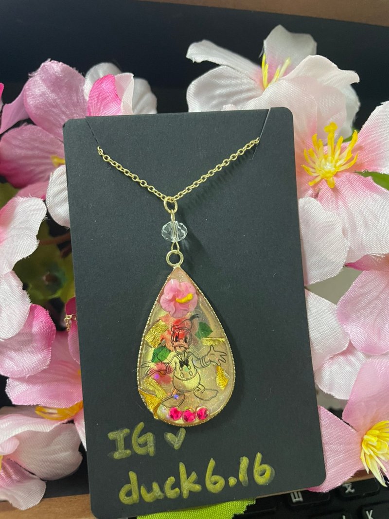 艾莉兒手作//夏威夷風情扶桑花唐老鴨水鑽金屬透明感項鍊14k鍍金 - 耳環/耳夾/耳骨夾 - 其他金屬 紫色
