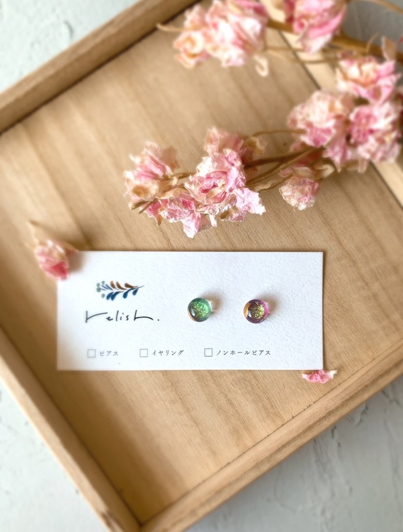 Sparkling Milky Way Kintsugi Dichroic Glass Earrings Non Clip-On Earrings Glass Small Pink Green Gold Office Gift - ต่างหู - แก้ว สึชมพู