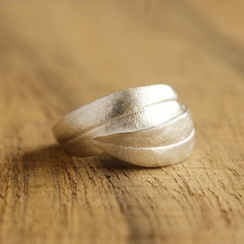 Olive ring {R073SV} - 戒指 - 其他金屬 