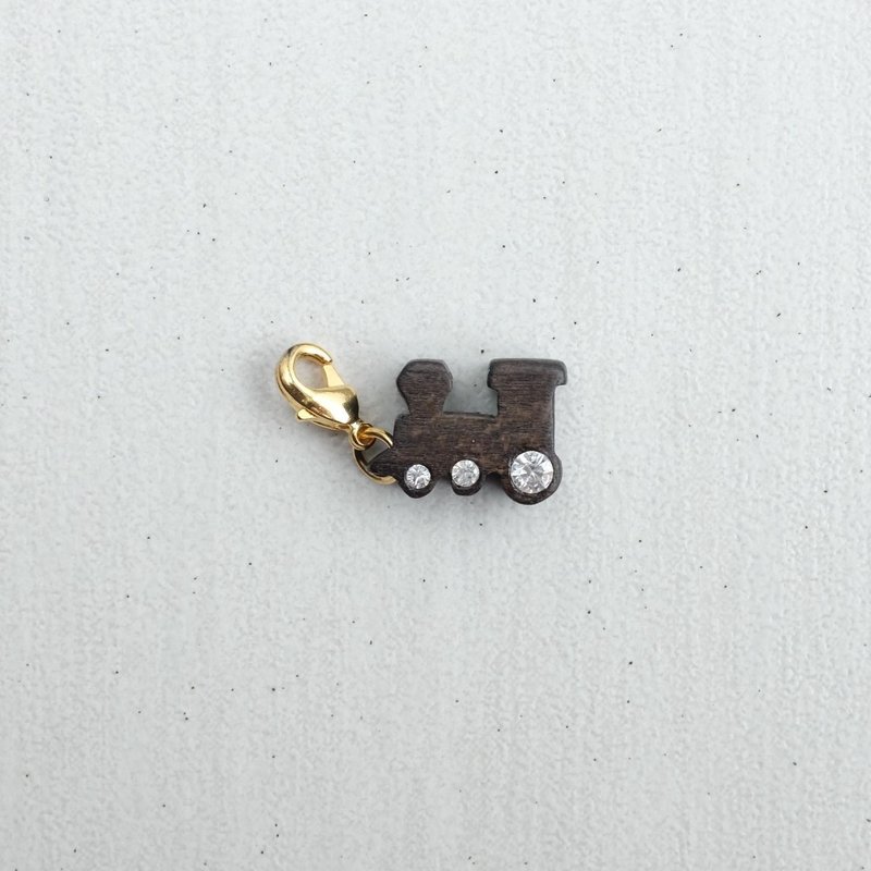 木製小吊飾系列  》》旅人＠火車。小吊飾【可選銀色扣】 - 其他 - 木頭 咖啡色