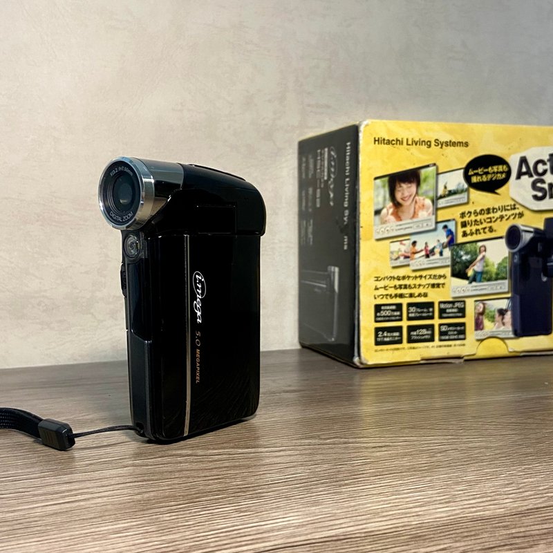 Hitachi  Video Camera 口袋型數位攝影機 - 相機/拍立得/底片相機 - 其他材質 黑色