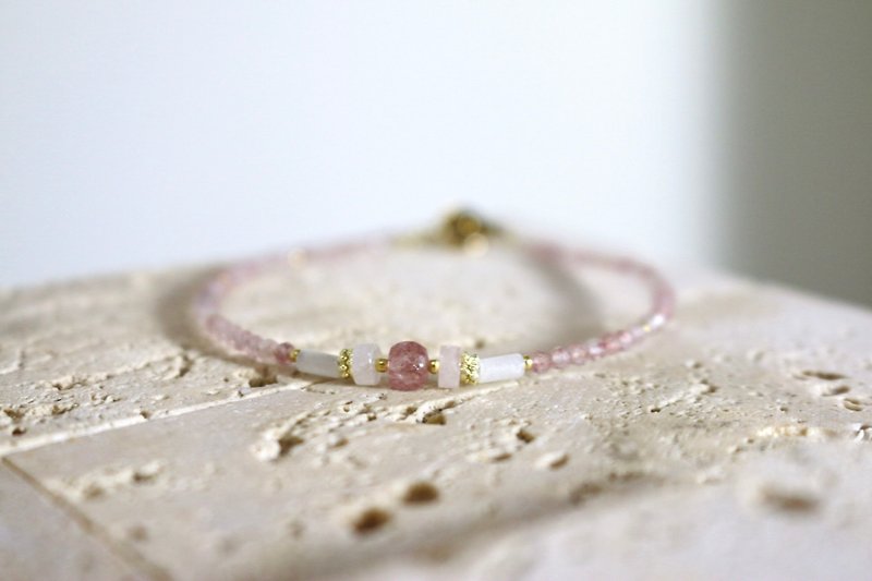 Recommended Mother's Day gift bracelet Strawberry Quartz Rose Quartz Natural Stone - Icefield - - Bracelets - Gemstone Pink