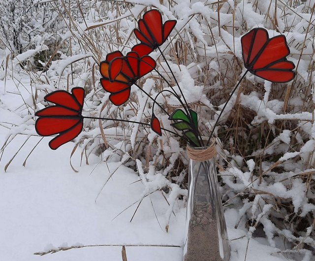 ステンドグラスのポピー、赤い花の花束、ユニークな家の装飾、母の日