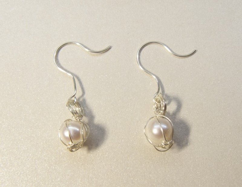 Metal-Handmade Pearl Earrings-Bright Silver (Handmade. Gift. Jewelry. Imported from the United States. Earrings. Gift Box. Metal Wire) - Earrings & Clip-ons - Other Metals Silver