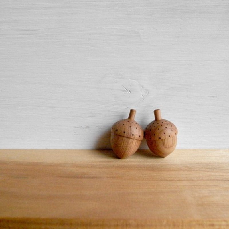 dancing tops ~acorn~ set of 2 - Other - Wood 