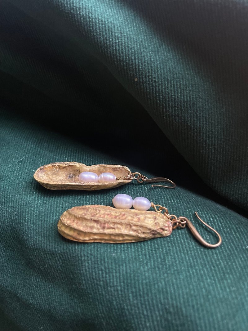 Peanut has good things going on - Earrings & Clip-ons - Copper & Brass Gold