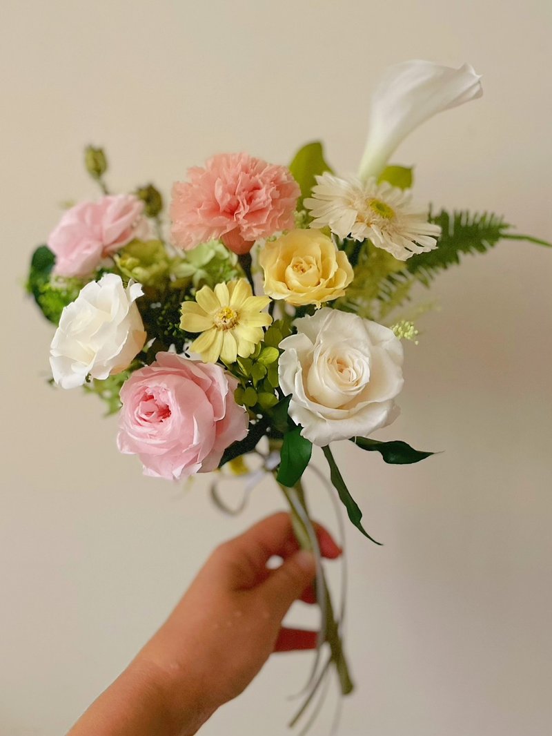 【永生花束】客製化永生花束/拍照捧花/新娘捧花/登記花束 - 乾燥花/永生花 - 植物．花 多色